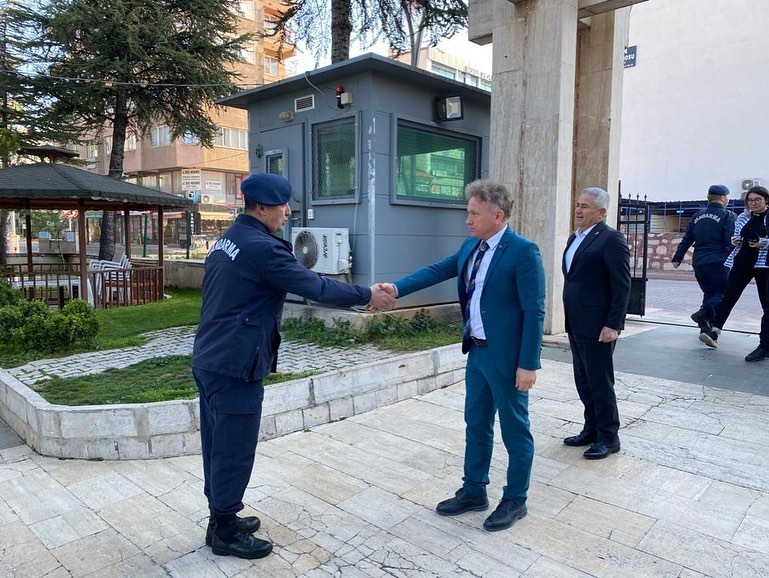 Kaymakam TANRIKULU , kurumlara bayram ziyaretinde bulundu.